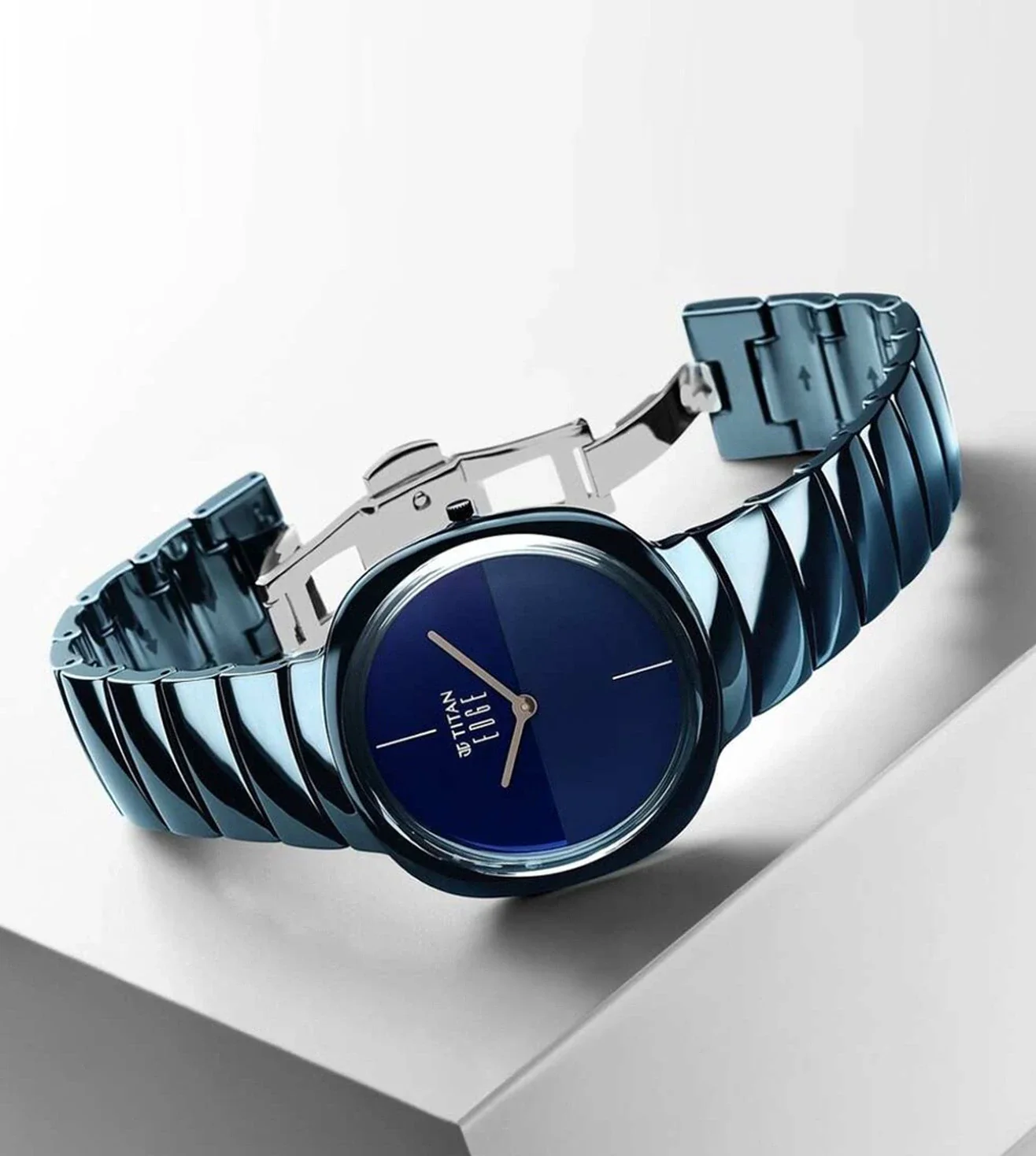 1841QC04 | TITAN Edge Squircle Analog Watch for Men - Image 6