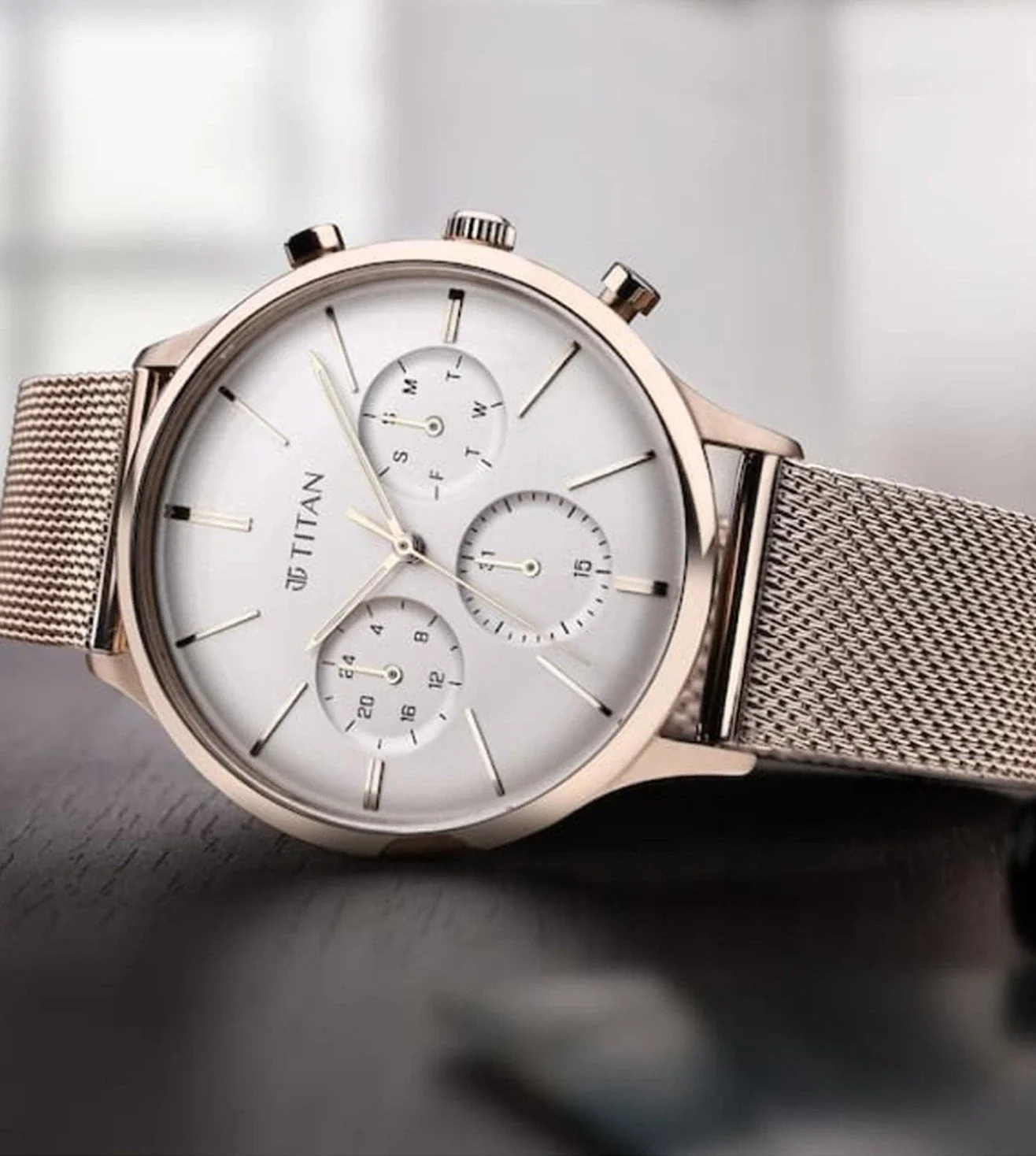 NT90134WM01 | TITAN Light Leathers Chronograph Watch for Men - Image 6