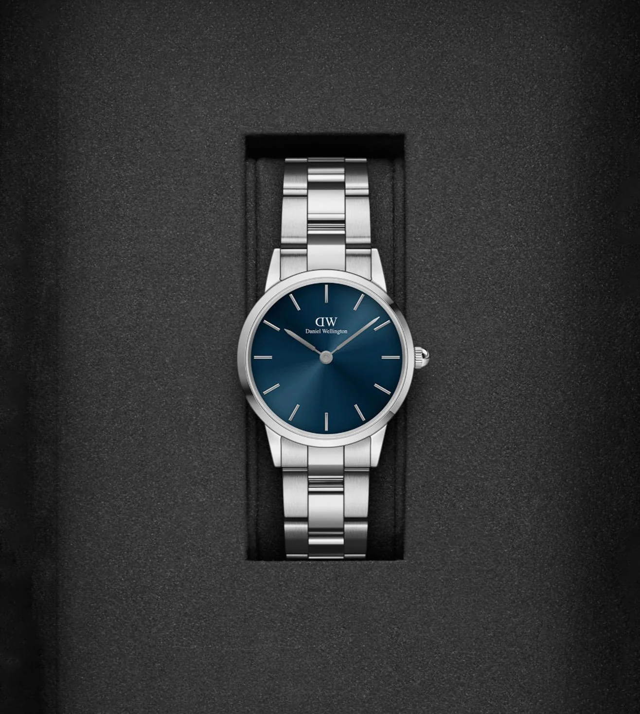 DW00100457 | DANIEL WELLINGTON Iconic Watch for Women - Image 7