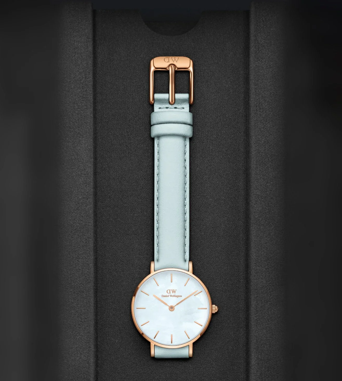 DW00100635 | DANIEL WELLINGTON Petite Analog Watch for Women - Image 4