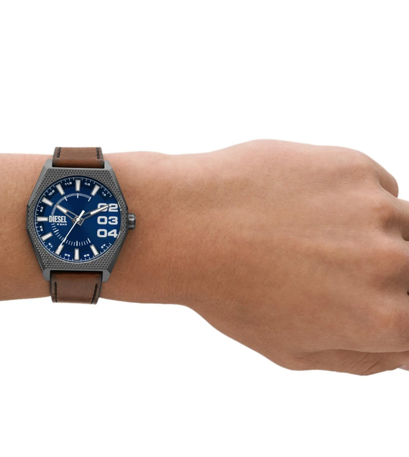 DZ2189 | DIESEL Scraper Analog Watch for Men - Image 6