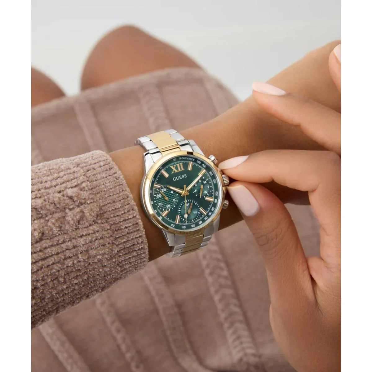 GUESS Bailey Quartz Green Dial Multi-Function Women's Watch GW0933L7 - Image 4
