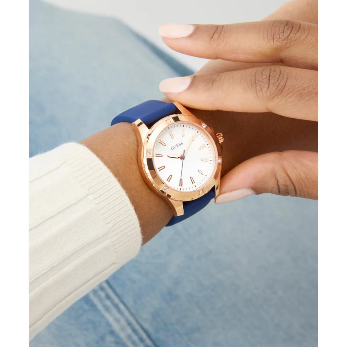 GUESS Mist Quartz White Dial Analog Women's Watch GW0949L3 - Image 5