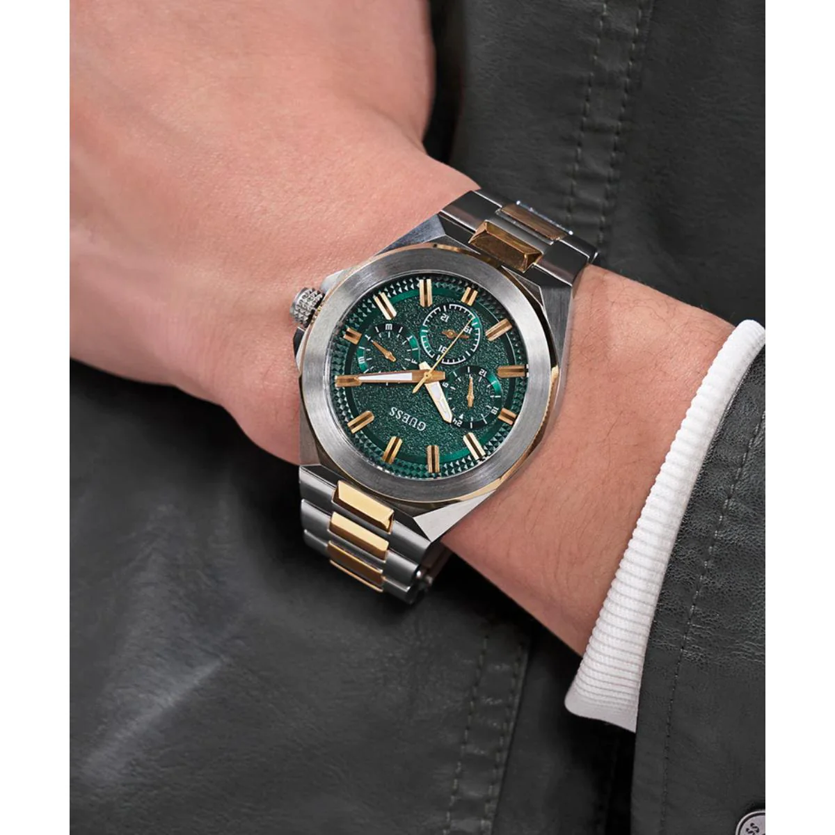 GUESS Resistance Quartz Green Dial Multi-Function Men's Watch GW0798G3 - Image 5