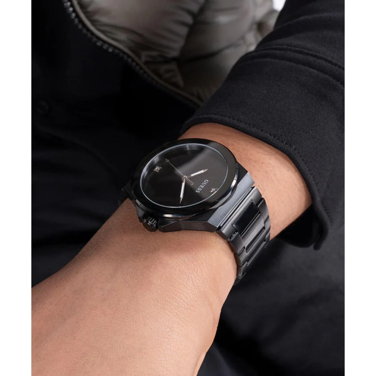 GUESS Vinyl Quartz Black Dial Analog Men's Watch GW0833G2 - Image 3