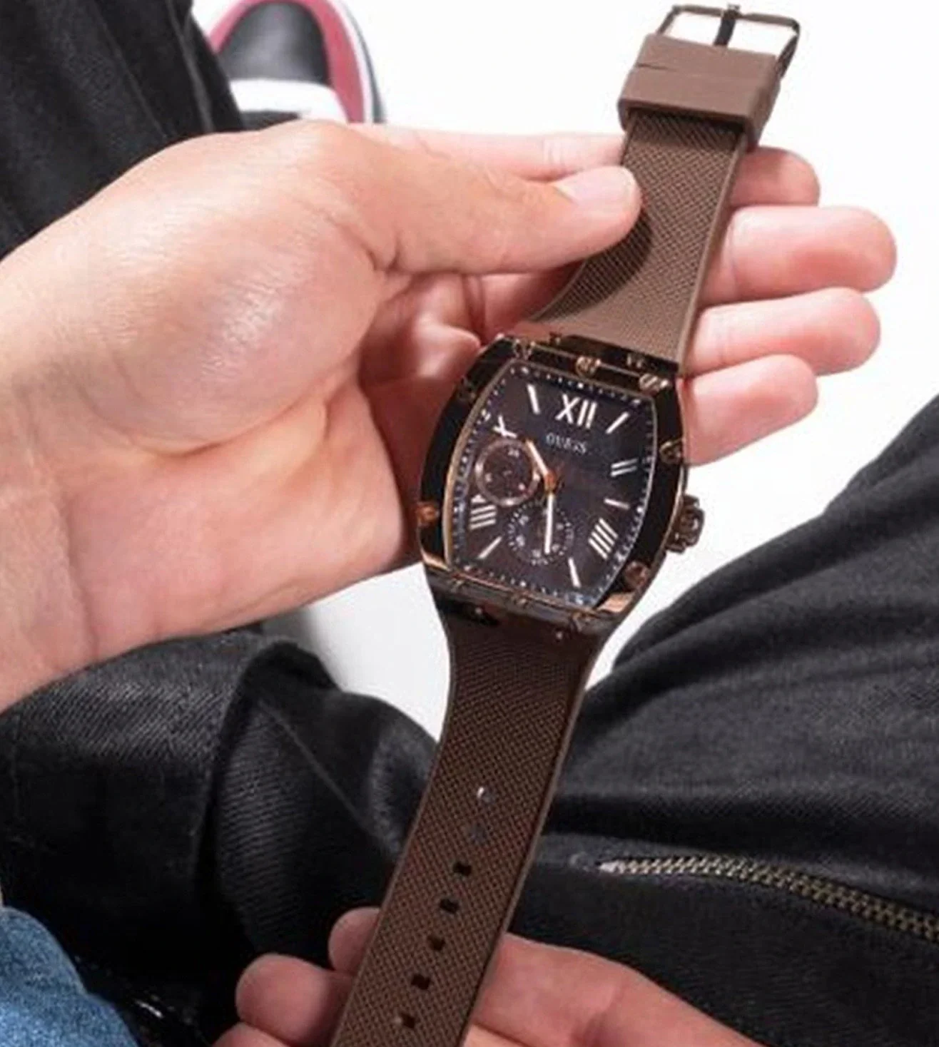 GW0568G1 | GUESS Falcon Multifunction Watch for Men - Image 7