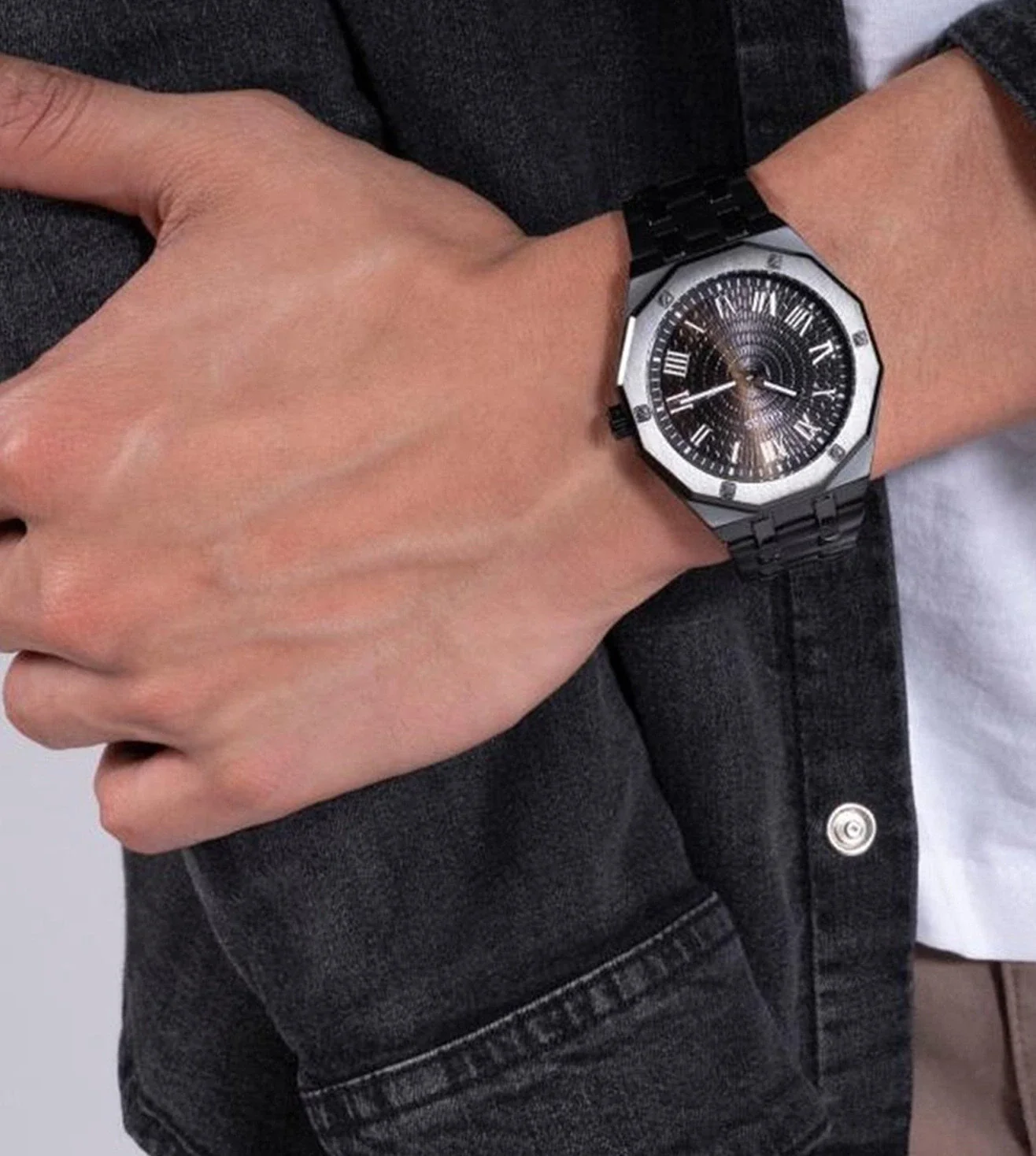 GW0575G3 | GUESS Asset Analog Watch for Men - Image 8
