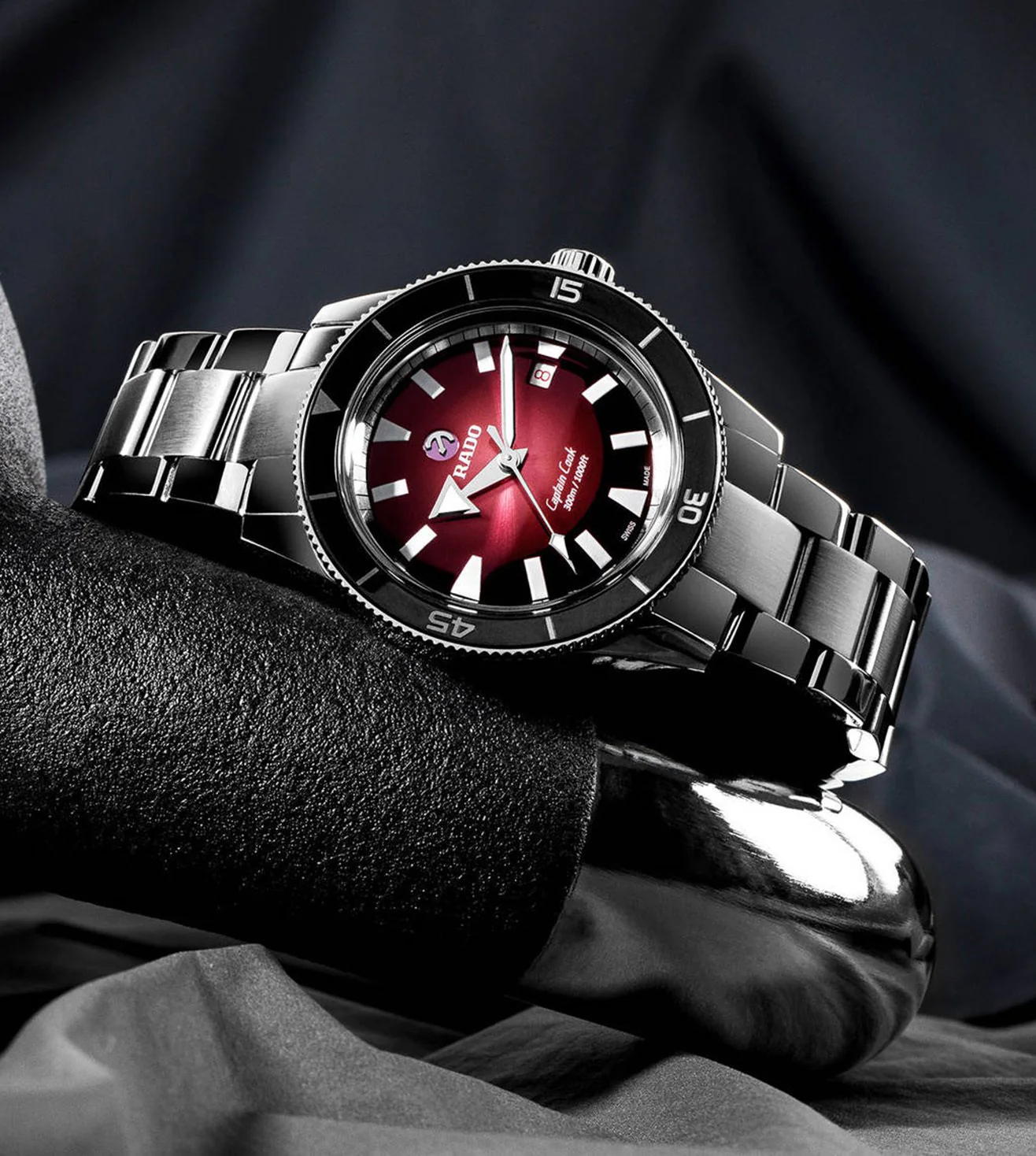 R32105353 | RADO Captain Cook Automatic Watch for Men - Image 5
