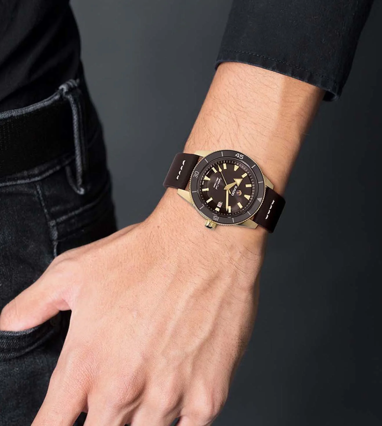 R32504306 | RADO Captain Cook Automatic Bronze Watch for Men - Image 5