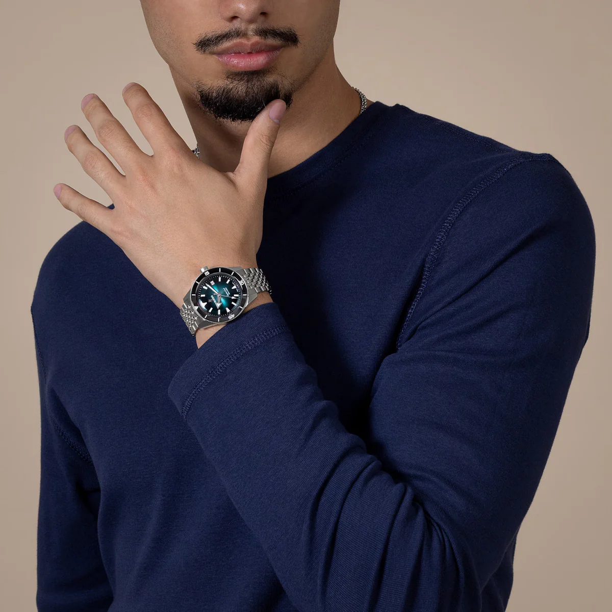 RADO Captain Cook Automatic Turquoise Dial Analog Unisex Watch R32223213 - Image 2